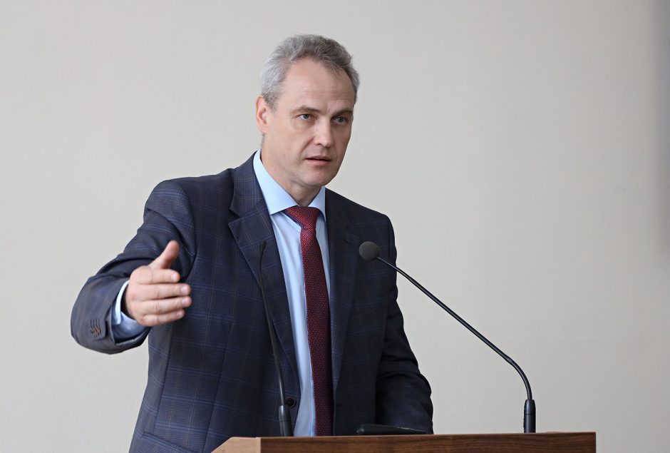 04_Выстуление ректора